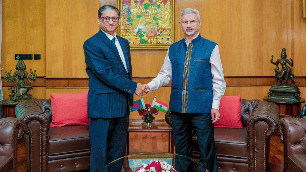 Bangladesh High Commissioner to India Riaz Hamidullah calls on External Affairs Minister S. Jaishankar, in New Delhi, on March 20, 2026. | Photo Credit: @hamidullah_riaz-X/ANI