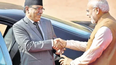 Prime Minister Narendra Modi welcomes his Nepalese counterpart Pushpa Kamal Dahal Prachanda at the Rashtrapati Bhavan in New Delhi on Friday.(Ajay Aggarwal/HT)