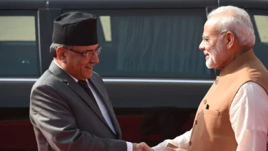 Prime Minister Narendra Modi (R) with Prime Minister of Nepal Pushpa Kamal Dahal ‘Prachanda’.(AFP)