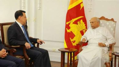 Sri lankan Prime Minister Dinesh Gunawardane and the Chongqing CPC Municipal Committee Secretary Dr. Yuan Jiajun.