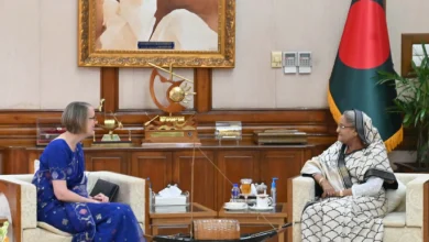 UK high commissioner paid a courtesy call on Prime Minister Sheikh Hasina at Ganabhaban on 14 August. Photo: PID