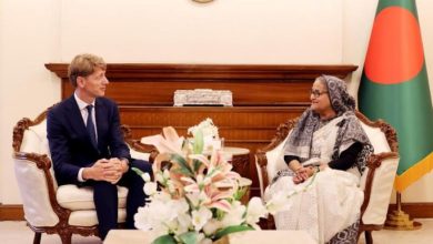 Prime Minister Sheikh Hasina on Monday (28 August) meets with Maersk Group Chief Executive Officer Robert Maersk Uggla at her office in Dhaka. Photo: PID