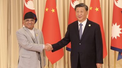 Nepalese Prime Minister Pushpa Kamal Dahal Prachanda shakes hands with Chinese President Xi Jinping. Photograph:(Others)