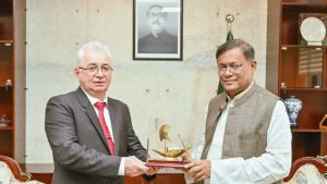 Russian Ambassador to Bangladesh Aleksandr Mantytsky paid a courtesy visit Foreign Minister Hasan Mahmud at the Ministry of Foreign Affairs on Wednesday (31 January). Photo: Ministry of Foreign Affairs