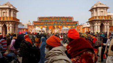 Hindu devotees wait to enter the Hindu god Lord Ram temple after its inauguration in Ayodhya, India, 23 January, 2024. Photo: REUTERS/Adnan Abidi