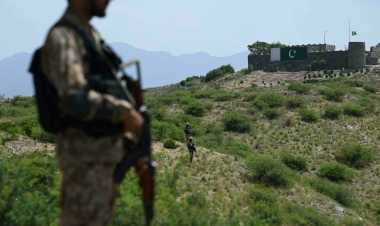 Terrorist attack on security post in Pakistan, 7 killed