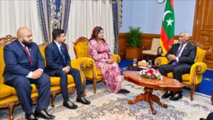 Abdul Raheem Abdul Latheef, sitting in the middle with two other colleagues during their meeting with President Mohamed Muizzu, is Maldives first ambassador to Türkiye (Photo by Maldives presidency)