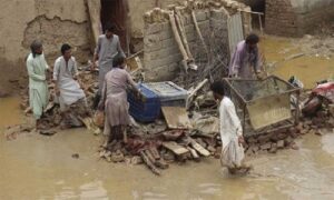 Heavy rains cause severe flooding in Pakistan, 10 dead