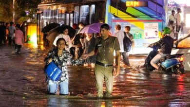 Mumbai drowned in heavy rain, 4 people died