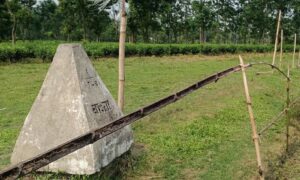 India's efforts to build a barbed wire fence on the Bangladesh border