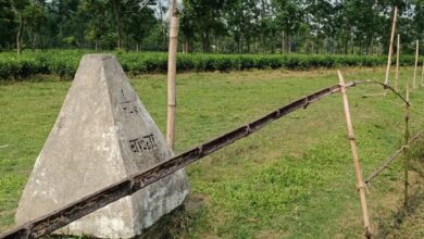 India's efforts to build a barbed wire fence on the Bangladesh border