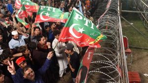 PTI sets deadline for government to hold dialogue