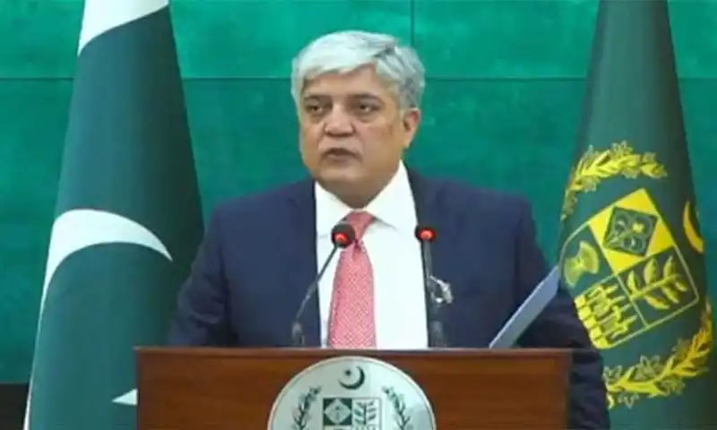 Foreign Office spokesman Shafqat Ali Khan. Screengrab via Youtube/@Aaj News