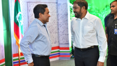 JP's leader Qasim Ibrahim (R) with then-President Abdulla Yameen Abdul Gayoom. (File Photo/Maldives Independent)