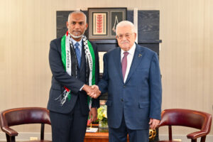 Maldivian President Dr. Mohamed Muizzu (L) meets with Palestinian President Dr. Mahmoud Abbas (R): The Maldivian leader has rejected Israeli occupation govt's 'Greater Israel' plan. (Photo/President's Office)