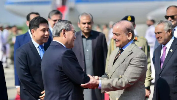 Pakistan Prime Minister receives Pakistan Premier Li Qiang at Islamabad airport ahead of 2024 SCO Summit. Source: X | @CMShehbaz