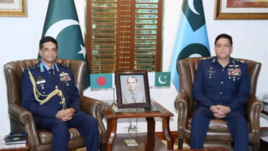 Bangladesh Air Force Air Chief Marshal Hasan Mahmood Khan (L) and Pakistan Air Force Air Chief Marshal Zaheer Ahmed Baber Sidhu (R) in Islamabad on 6 January 2026. Photo: ISPR Directorate of Pakistan